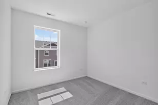 434 Red Oak Cir, Volo, IL 60020 - Photo 12