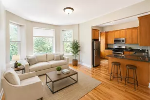 3927 N Clarendon Ave, Chicago, IL 60613 - Photo 2