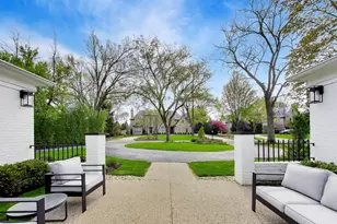 180 Westview Rd, Winnetka, IL 60093 - Photo 2