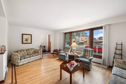 5038 N Nagle Avenue, Chicago, IL 60630 - Photo 2
