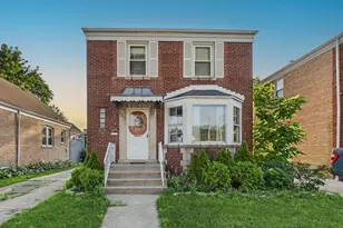 10718 S Trumbull Ave, Chicago, IL 60655 - Photo 2