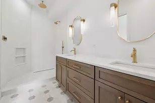 [Address not provided], Chicago, IL 60657 - Photo 12