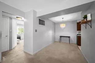7109 Laverne Ln, Tinley Park, IL 60477 - Photo 4