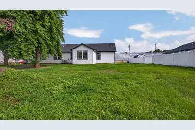 902 W South Street, Lexington, IL 61753 - Photo 38