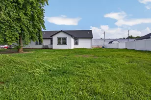 902 W South St, Lexington, IL 61753 - Photo 38