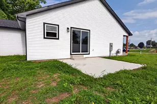 902 W South St, Lexington, IL 61753 - Photo 36