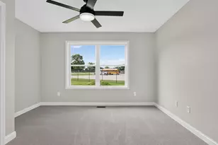 902 W South St, Lexington, IL 61753 - Photo 22