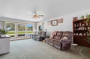 515 E Oregon St, Polo, IL 61064 - Photo 16