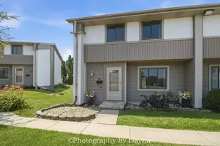13 Briarcliff Ct, Bourbonnais, IL 60914 - Photo 2