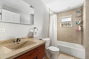 5649 W 87th Pl, Oak Lawn, IL 60453 - Photo 8