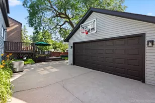 9323 S Spaulding Ave, Evergreen Park, IL 60805 - Photo 24