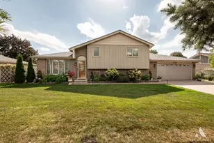 8611 W 75th St, Justice, IL 60458 - Photo 1