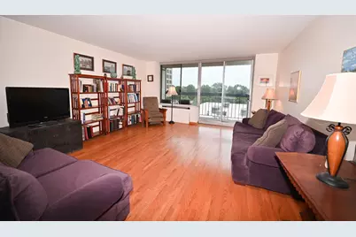 5201 S Cornell Avenue #5D, Chicago, IL 60615 - Photo 2