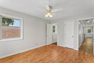 327 Oakwood Dr, Antioch, IL 60002 - Photo 4