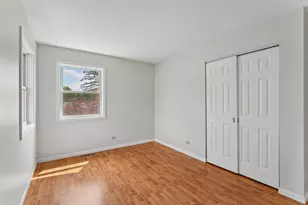 327 Oakwood Dr, Antioch, IL 60002 - Photo 14