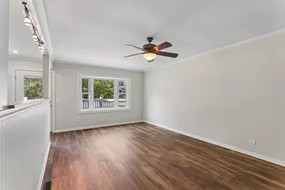 327 Oakwood Drive, Antioch, IL 60002 - Photo 8