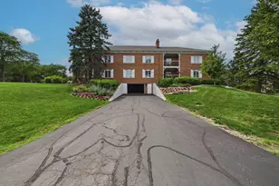 1528 Shire Cir, Inverness, IL 60067 - Photo 34