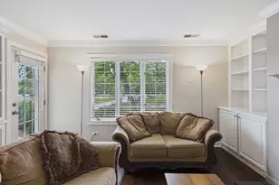 1528 Shire Cir, Inverness, IL 60067 - Photo 10