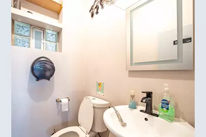 2242 N Western Avenue, Chicago, IL 60647 - Photo 10