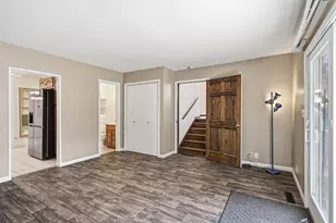 126 S Lodge Ln, Lombard, IL 60148 - Photo 12