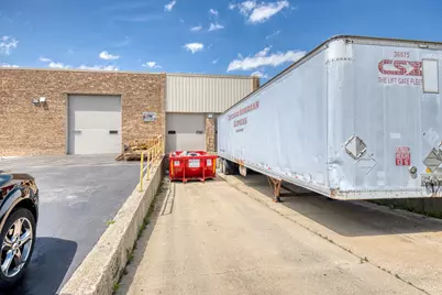 7560 W 100th Place, Bridgeview, IL 60455 - Photo 2