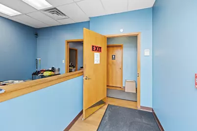7560 W 100th Place, Bridgeview, IL 60455 - Photo 4