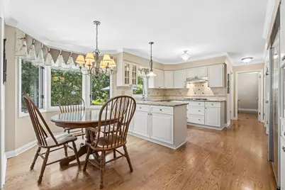 6402 Indian Head Court, Indian Head Park, IL 60525 - Photo 6