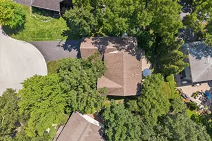6402 Indian Head Ct, Indian Head Park, IL 60525 - Photo 42