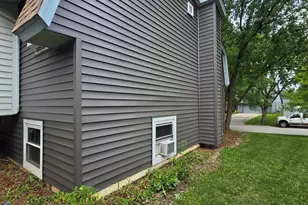 427 Devon Ln, Bolingbrook, IL 60440 - Photo 2