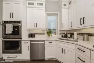 4730 S Champlain Ave, Chicago, IL 60615 - Photo 4