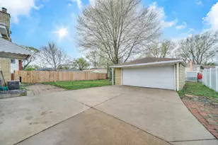 10 N Adams Dr, Addison, IL 60101 - Photo 18
