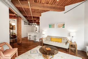 225 W Huron St, Chicago, IL 60654 - Photo 4