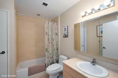 653 N Kingsbury Street #2104, Chicago, IL 60654 - Photo 8