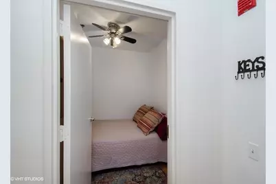 653 N Kingsbury Street #2104, Chicago, IL 60654 - Photo 6