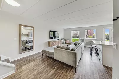 711 W Gordon Terrace #306, Chicago, IL 60613 - Photo 4
