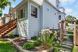5818 W Byron St, Chicago, IL 60634 - Photo 1
