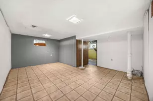 901 Manchester Ave, Westchester, IL 60154 - Photo 18