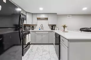 6150 W Thorndale Ave, Chicago, IL 60646 - Photo 12