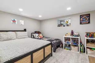 6150 W Thorndale Ave, Chicago, IL 60646 - Photo 10