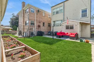 6150 W Thorndale Ave, Chicago, IL 60646 - Photo 18