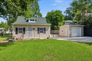 248 W Naperville Rd, Westmont, IL 60559 - Photo 1