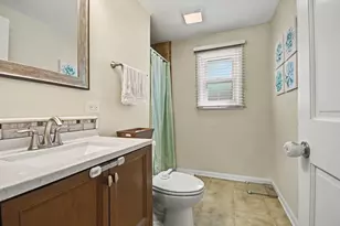 15329 Maple Dr, Oak Forest, IL 60452 - Photo 18