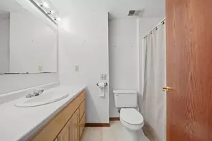 2004 W 4th St, Dixon, IL 61021 - Photo 20