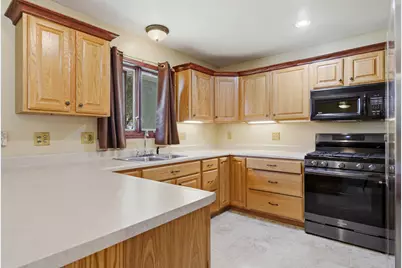 2004 W 4th Street, Dixon, IL 61021 - Photo 12