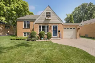 9024 30th St, Brookfield, IL 60513 - Photo 1