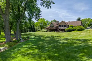 2005 Selkirk Ct, Inverness, IL 60010 - Photo 1