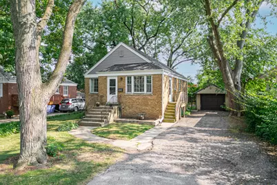 1010 E Evergreen Street, Wheaton, IL 60187 - Photo 2