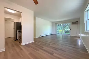 889 Trace Dr, Buffalo Grove, IL 60089 - Photo 2