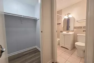 889 Trace Dr, Buffalo Grove, IL 60089 - Photo 20
