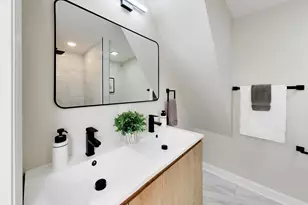 1033 S Claremont Ave, Chicago, IL 60612 - Photo 14